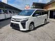 Recon 2020 Toyota Voxy 2.0 ZS Kirameki 2 power door