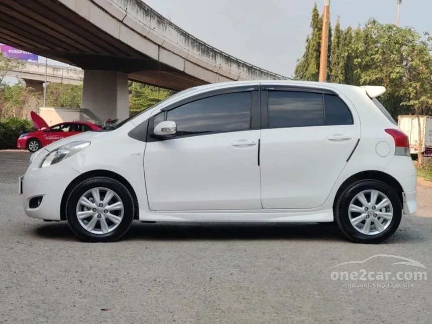 2010 Toyota Yaris E Hatchback