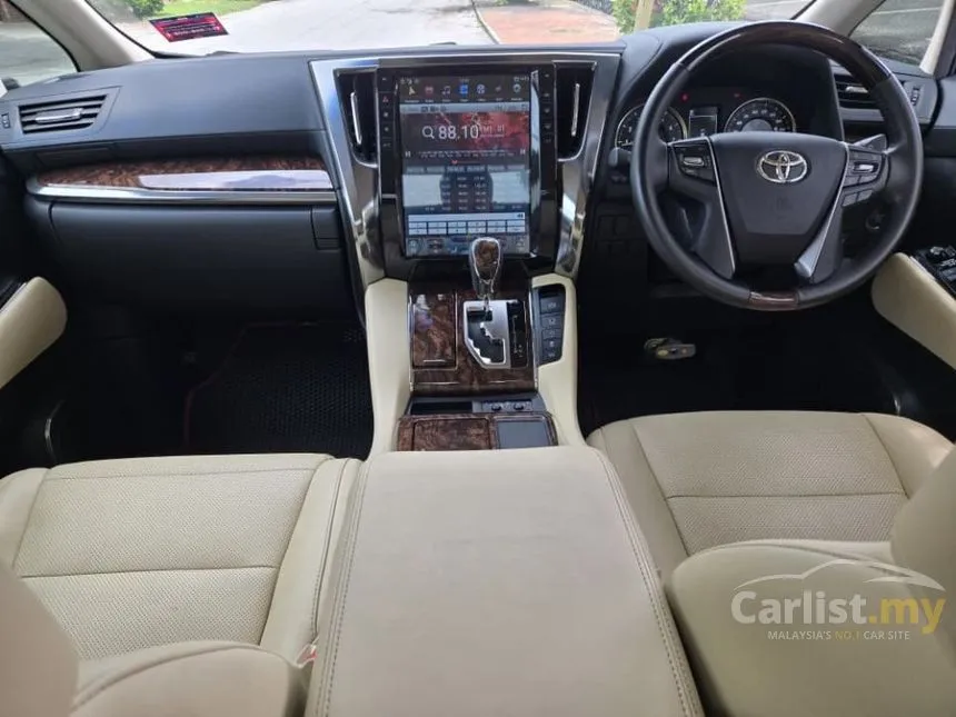 2021 Toyota Alphard MPV