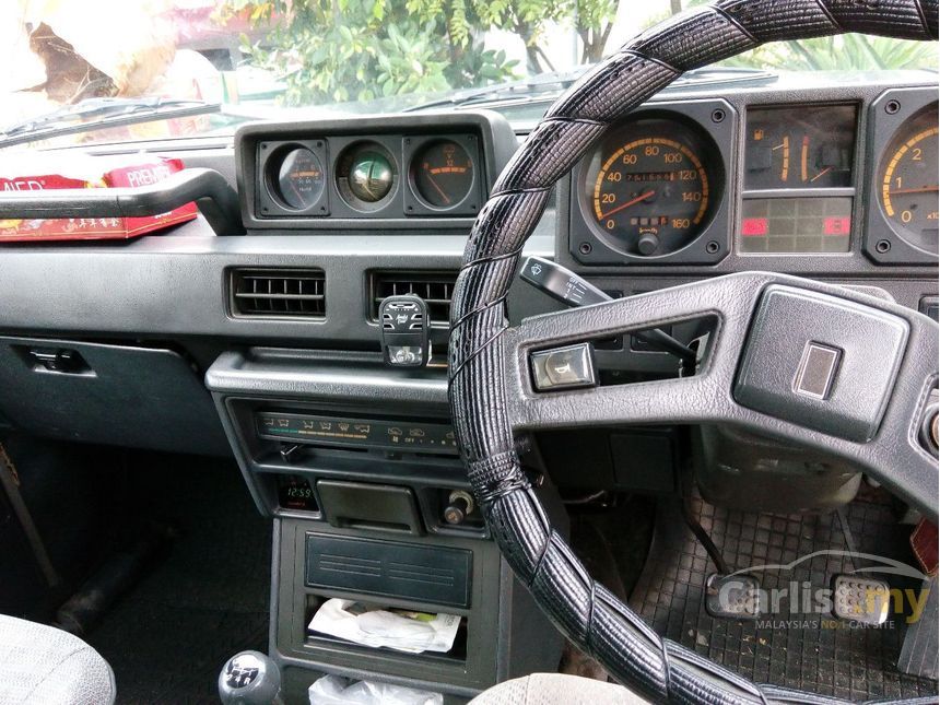 1991 Mitsubishi Pajero SUV