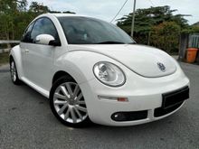 2010 Volkswagen Beetle 2.0 (A) RED INTERIOR VERY LOW MILEAGE ONE CAREFUL OWNER TIP TOP CONDITION