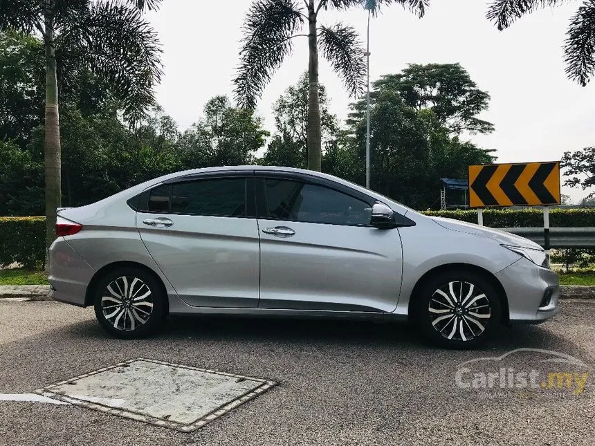 Honda City 2018 V i-VTEC 1.5 in Johor Automatic Sedan Grey for RM 