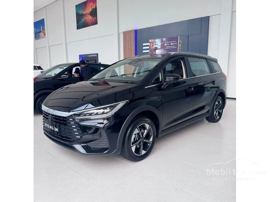2026 BYD M6 DM-i Cross Advanced PHEV MPV