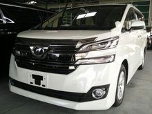 2016 Toyota Vellfire 2.5 - 8 Seater - White color