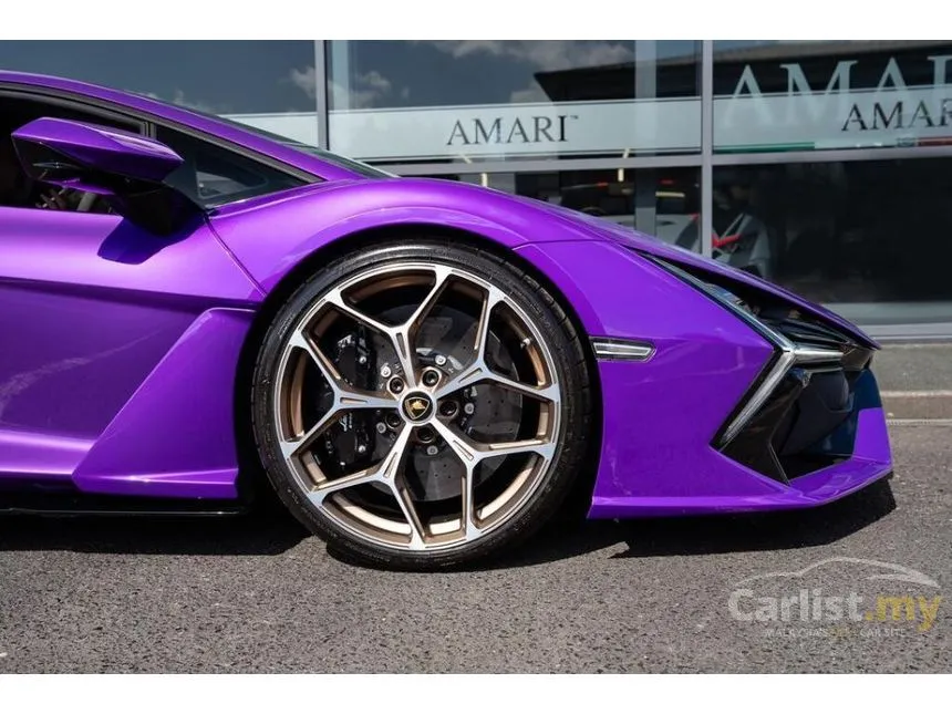 2024 Lamborghini Revuelto Coupe