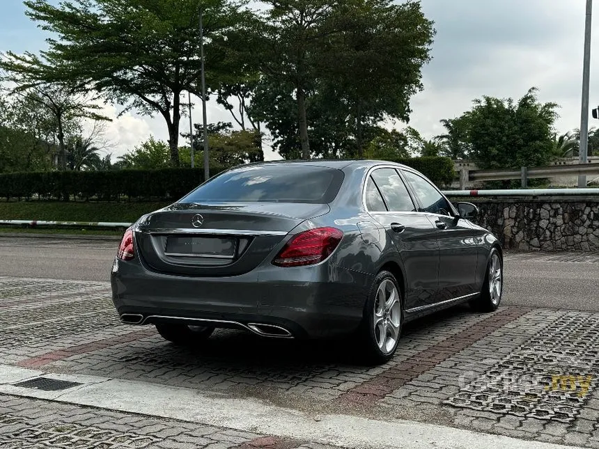 2017 Mercedes-Benz C200 Avantgarde Sedan
