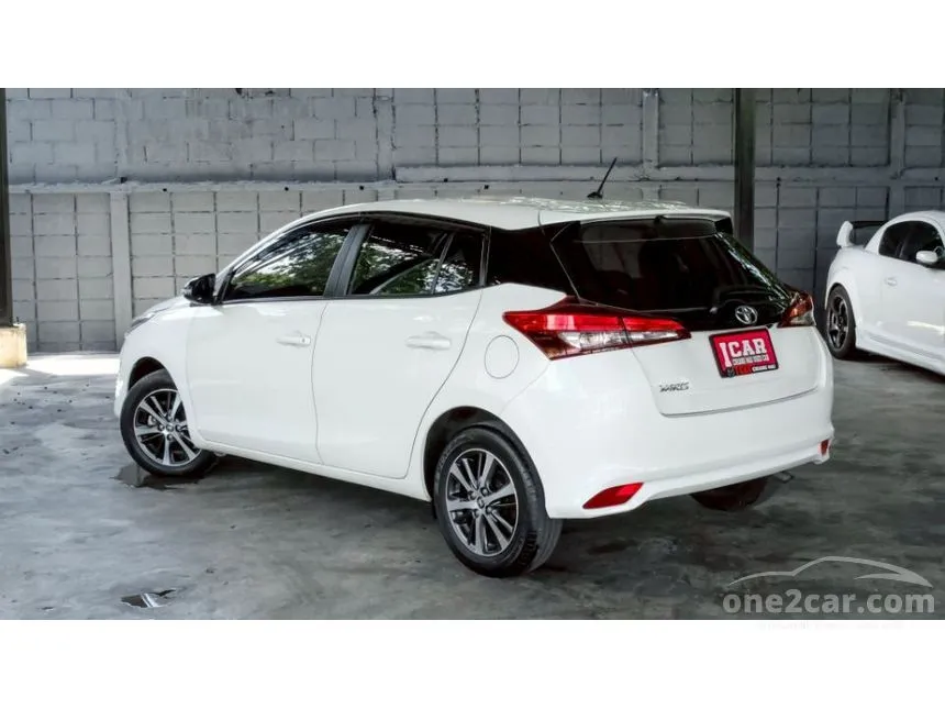 2020 Toyota YARIS Mid Hatchback