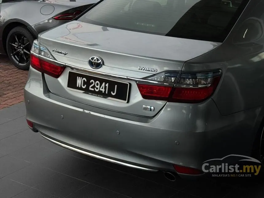 2015 Toyota Camry Hybrid Sedan
