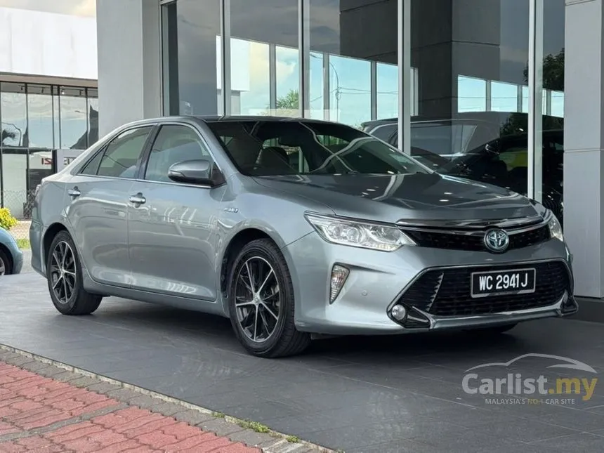 2015 Toyota Camry Hybrid Sedan
