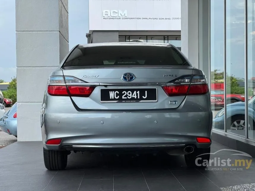 2015 Toyota Camry Hybrid Sedan