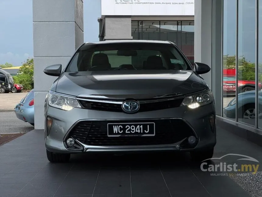 2015 Toyota Camry Hybrid Sedan