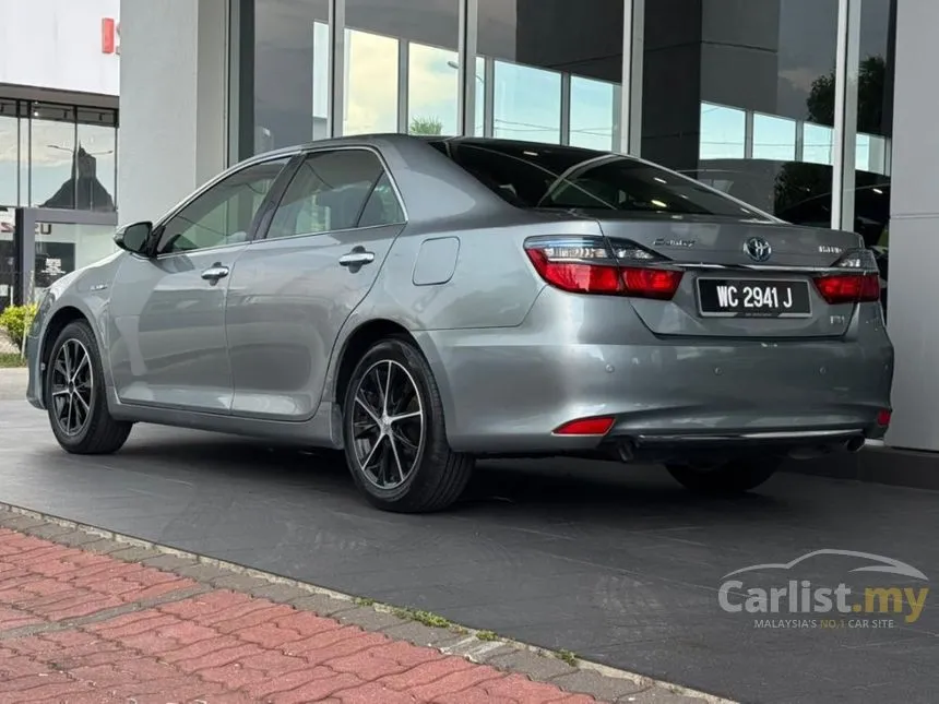2015 Toyota Camry Hybrid Sedan