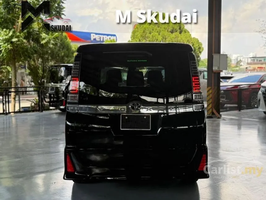 2021 Toyota Voxy ZS Kirameki III Edition MPV