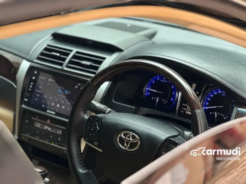 2015 Toyota Camry V Sedan