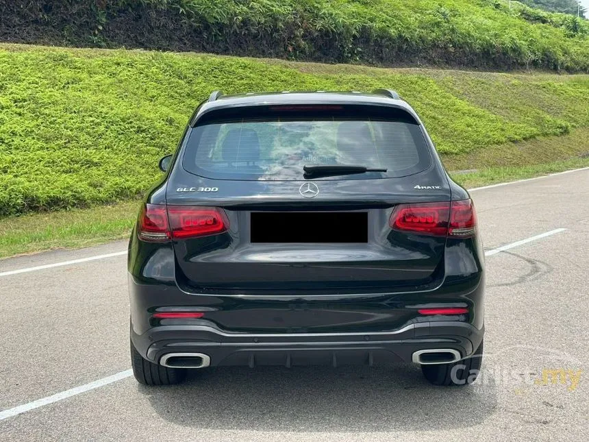 2021 Mercedes-Benz GLC300 4MATIC AMG Line SUV