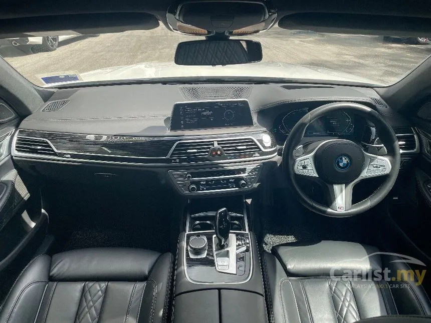 2022 BMW 740Le xDrive M Sport Sedan