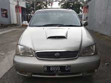 2001 Kia Carnival minibus