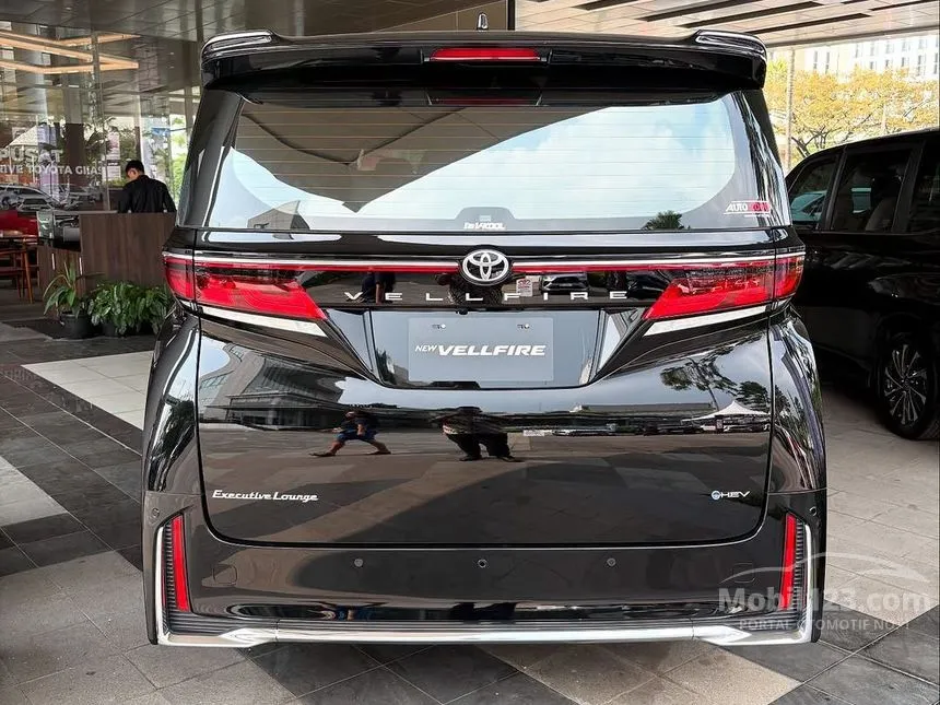 2025 Toyota Vellfire HEV VIP (Non Premium Color) MPV