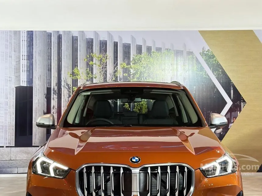 Jual Mobil BMW X1 2024 sDrive18i xLine 1.5 di DKI Jakarta Automatic SUV Coklat Rp 985.000.000