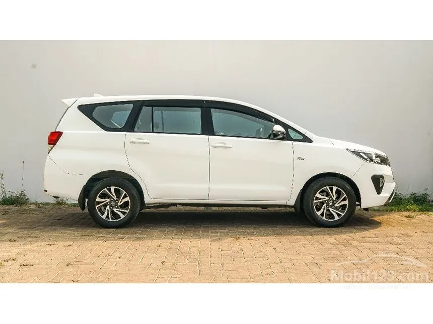 2021 Toyota Kijang Innova G MPV