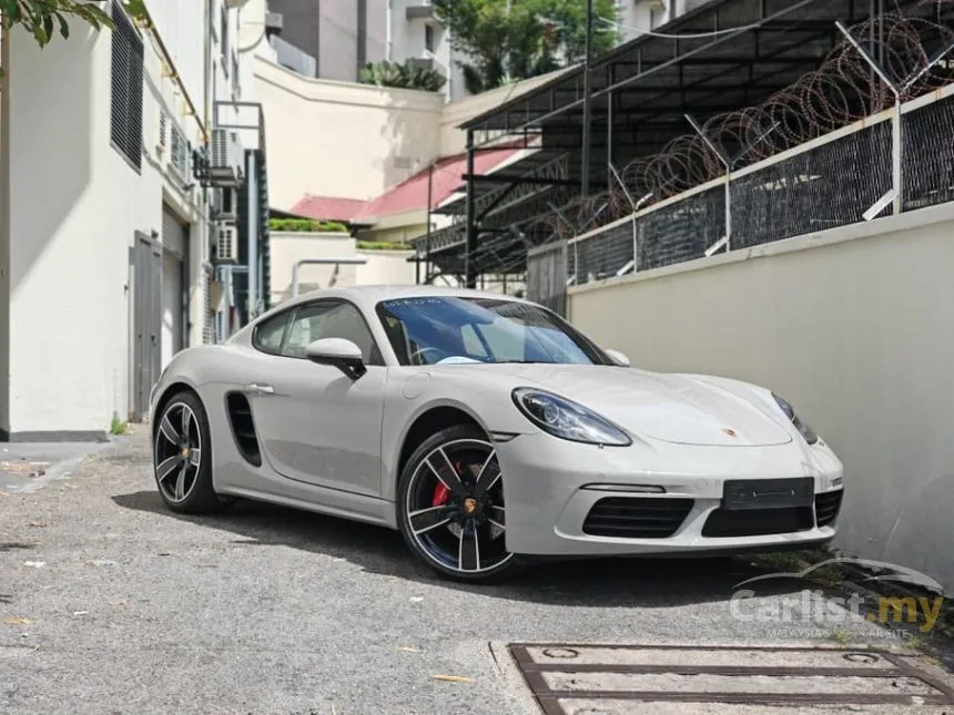 2022 Porsche 718 Cayman Coupe