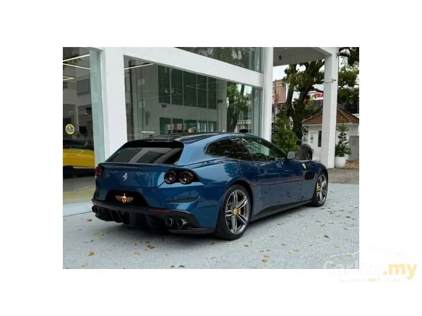 2017 Ferrari GTC4Lusso Hatchback