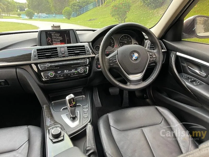 2017 BMW 318i Luxury Sedan