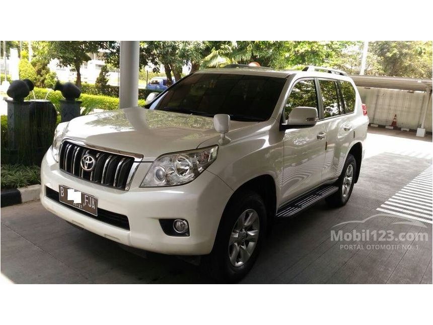 2011 Toyota Land Cruiser Prado TX SUV