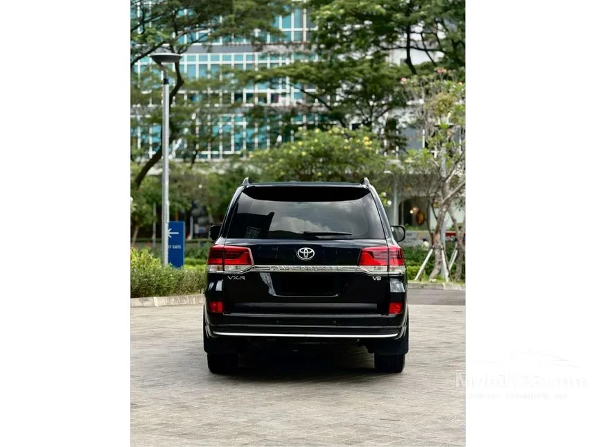 2014 Toyota Land Cruiser 200 Full spec SUV