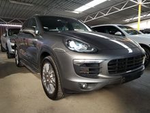 2014 Porsche Cayenne 3.6 S SUV Panoramic Roof Xenon Light LED Daytime Running Light Bose Sound System Paddle Shift Side Step Reverse Camera