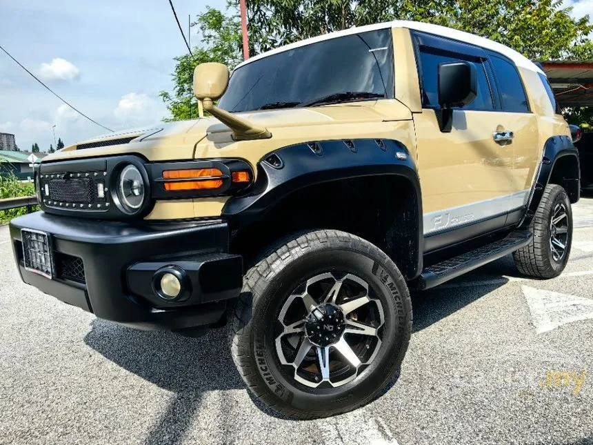2011 Toyota FJ Cruiser SUV