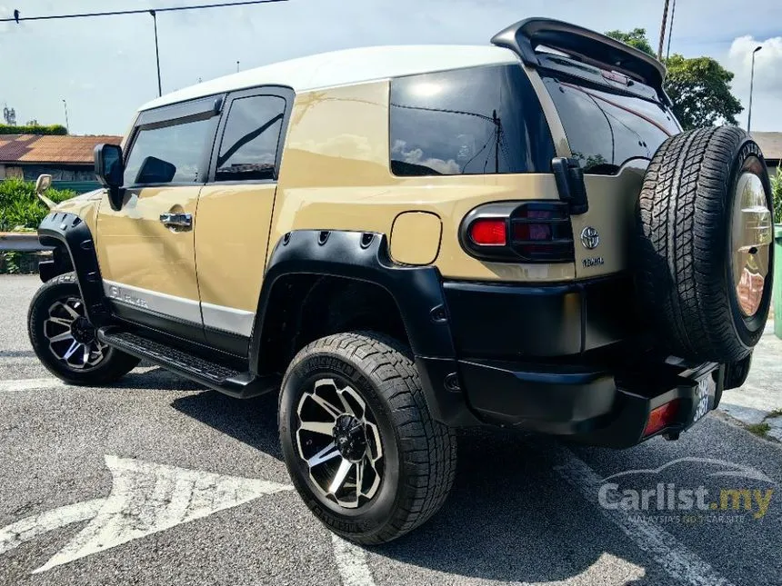 2011 Toyota FJ Cruiser SUV