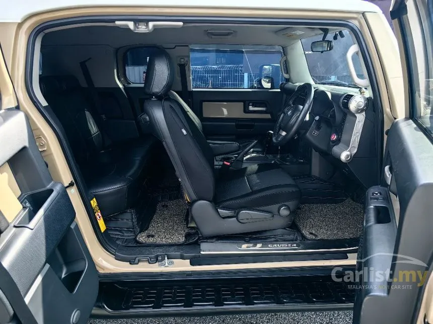 2011 Toyota FJ Cruiser SUV