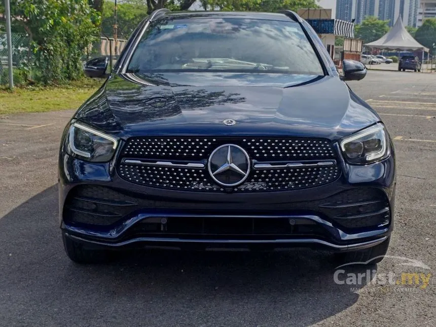 2021 Mercedes-Benz GLC300 4MATIC AMG Line SUV