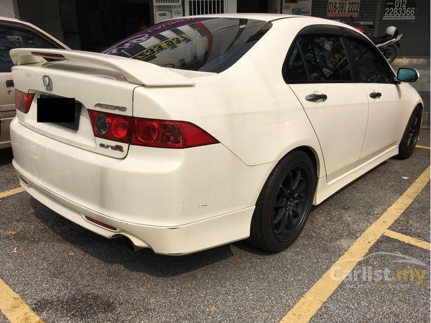 Honda Accord 2006 Euro R 2.0 in Johor Manual Sedan White 