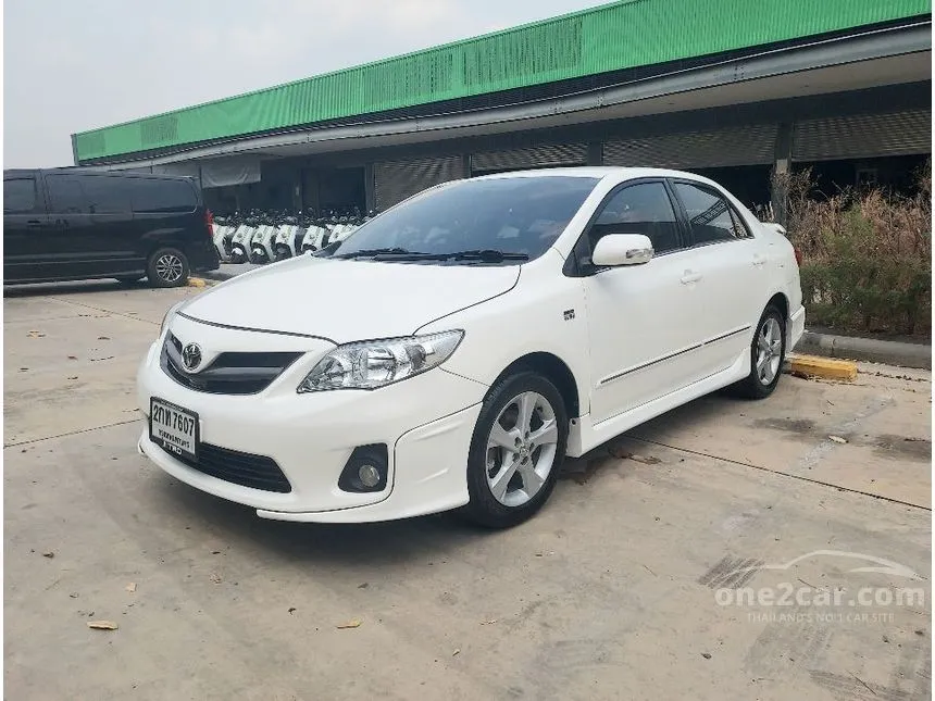 2013 Toyota Corolla Altis E Sedan
