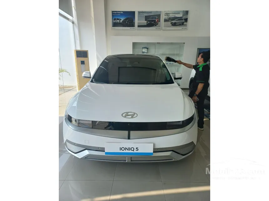 Jual Mobil Hyundai IONIQ 5 2024 Signature Long Range di DKI Jakarta Automatic SUV Putih Rp 755.000.000