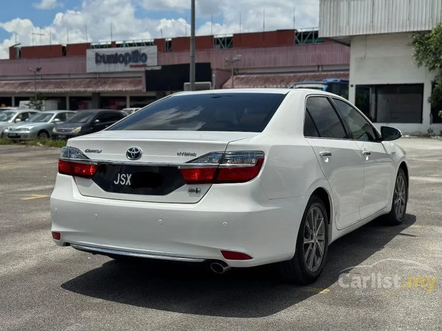 2018 Toyota Camry Hybrid Premium Sedan