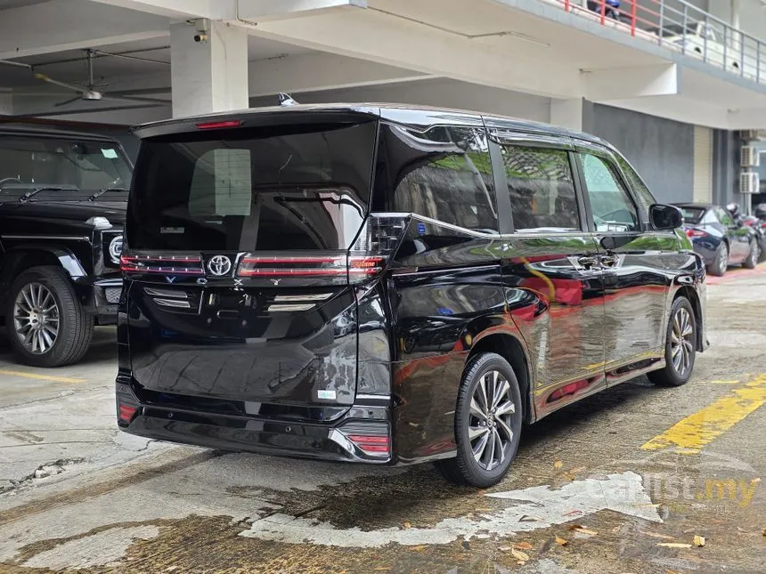 2023 Toyota Voxy S-Z MPV