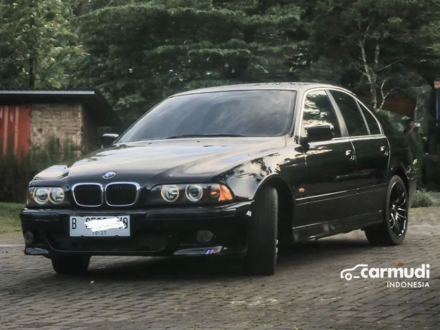 2002 BMW 520i