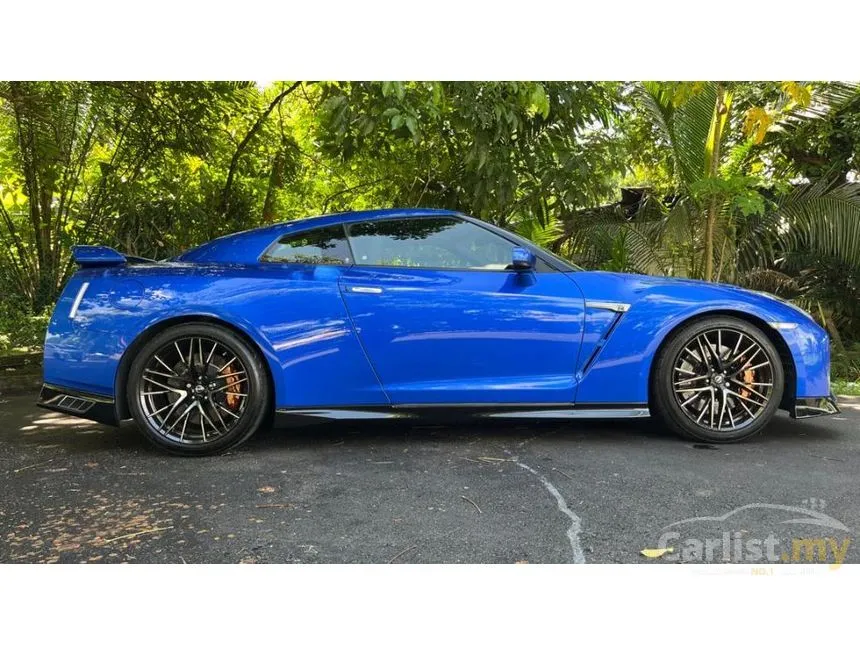 2022 Nissan GT-R Pure Edition Coupe