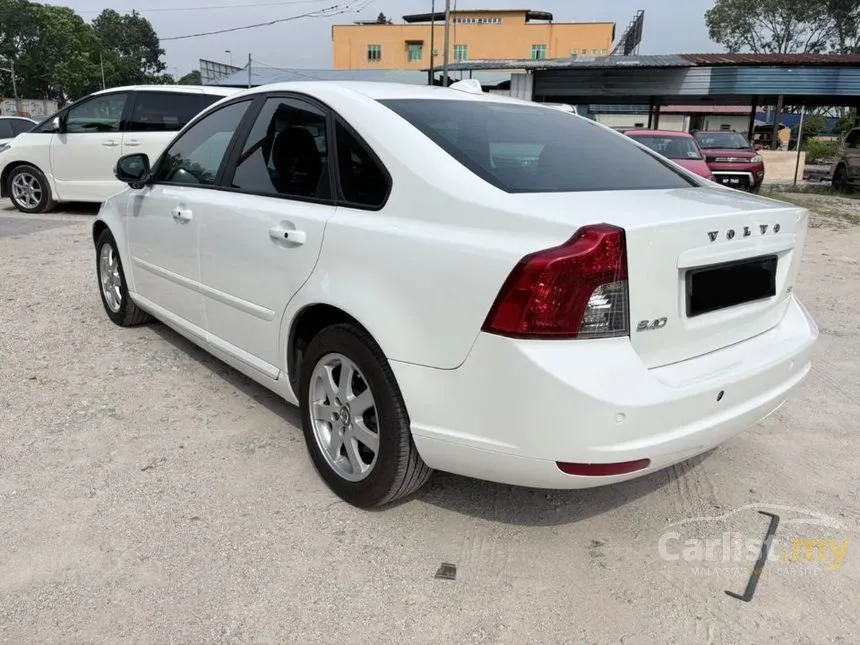 2010 Volvo S40 Sedan