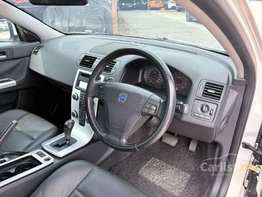 2010 Volvo S40 Sedan