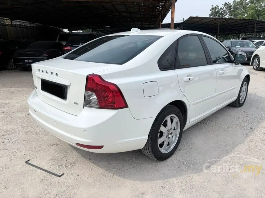 2010 Volvo S40 Sedan