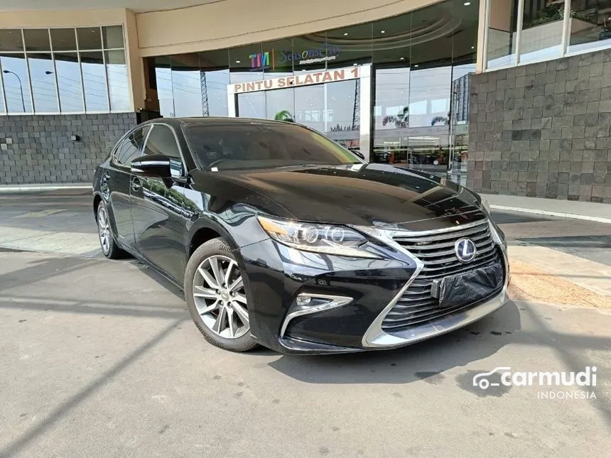 2015 Lexus ES300h ES300h Sedan