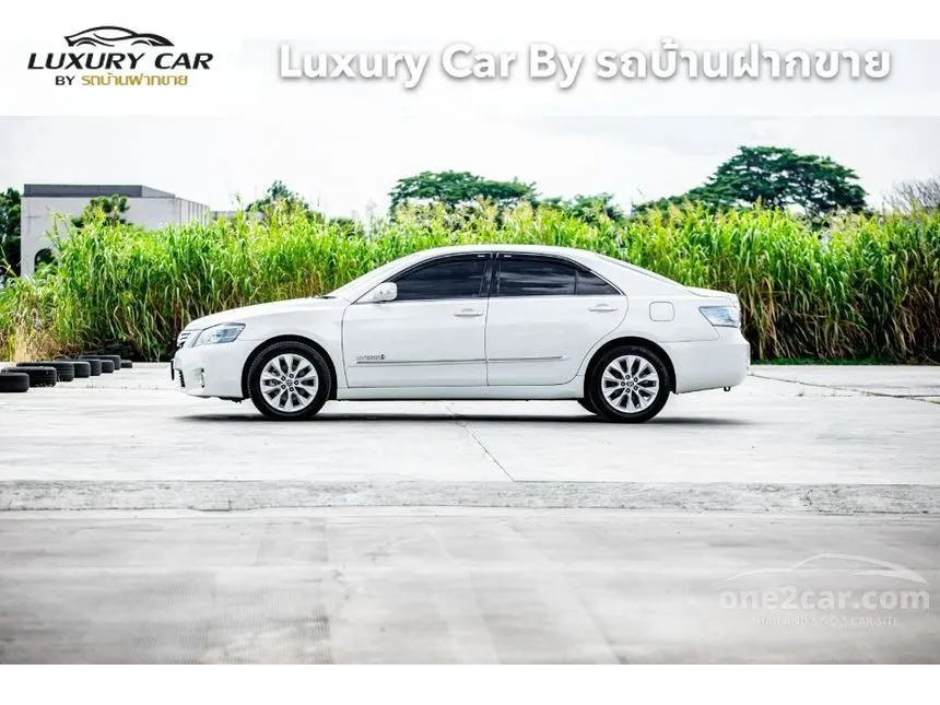 2011 Toyota CAMRY Hybrid Sedan
