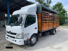 17 KAKI UNREISTERED HINO WITH PAGAR & CANVAS FOR SELL