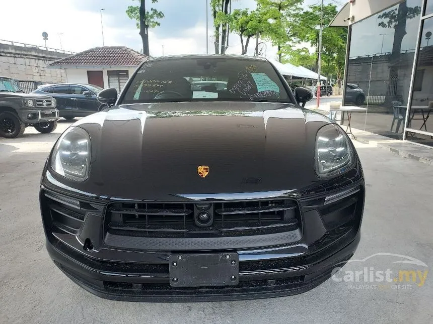 2022 Porsche Macan SUV