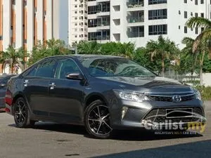 2016 Toyota Camry 2.5 Hybrid Sedan