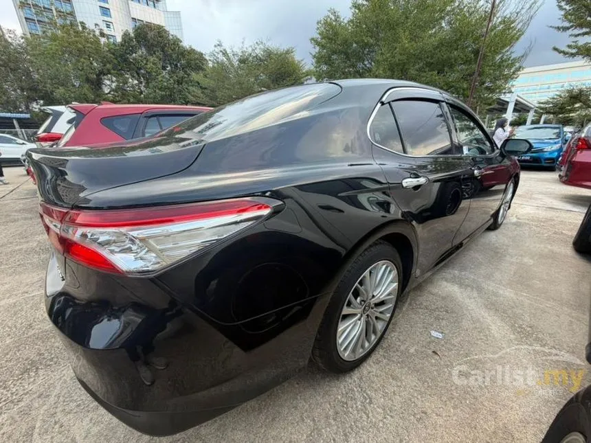 2019 Toyota Camry V Sedan